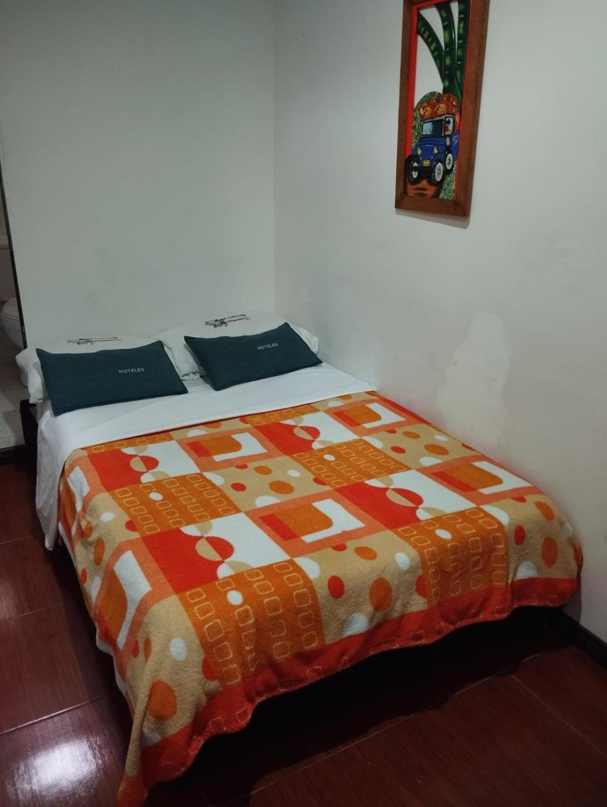 Hotel Colonial Armenia Ro ภายนอก รูปภาพ