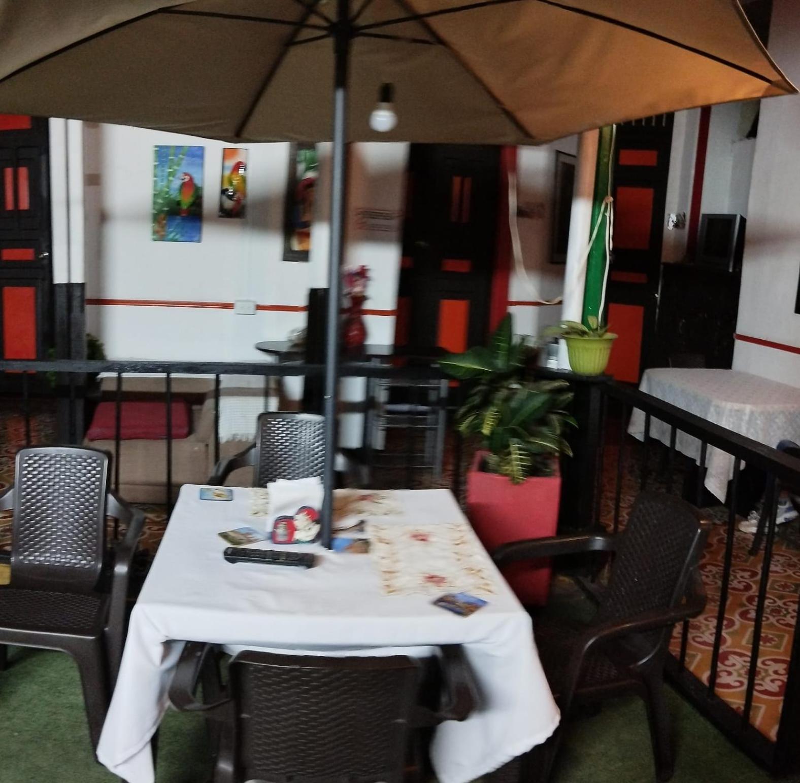 Hotel Colonial Armenia Ro ภายนอก รูปภาพ