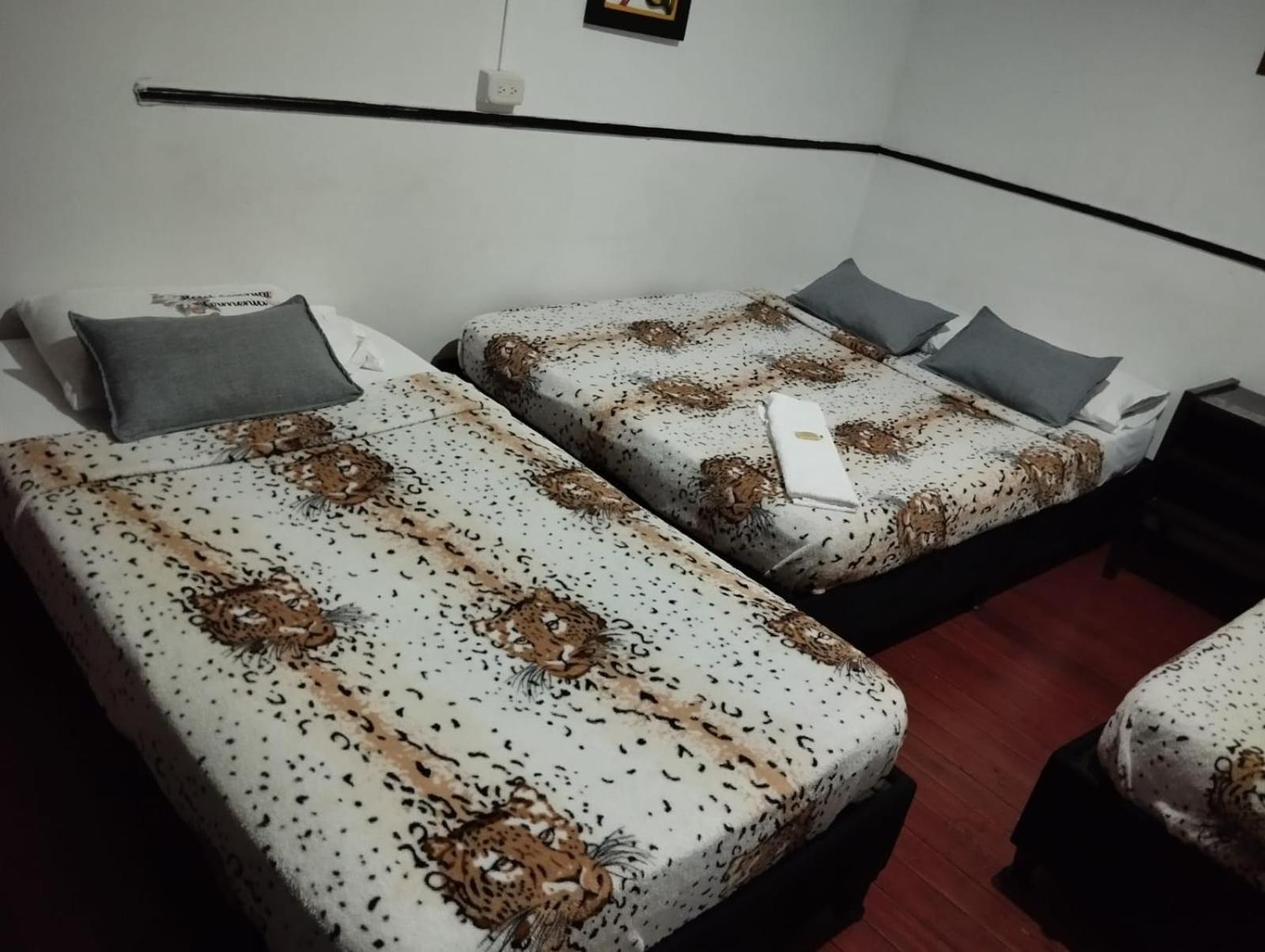 Hotel Colonial Armenia Ro ภายนอก รูปภาพ