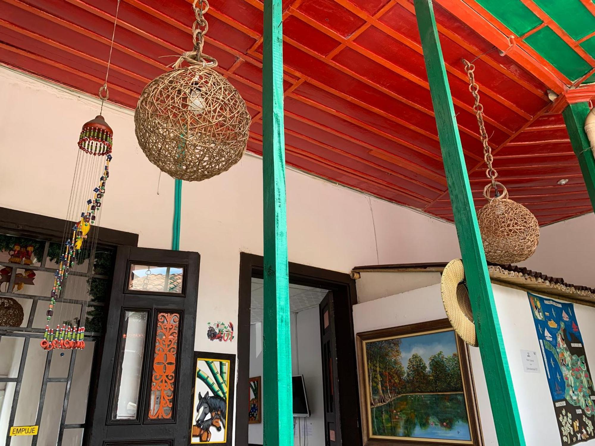 Hotel Colonial Armenia Ro ภายนอก รูปภาพ