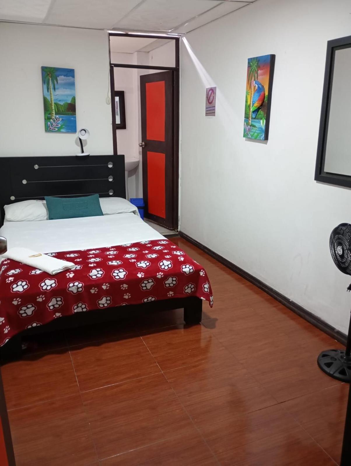 Hotel Colonial Armenia Ro ภายนอก รูปภาพ